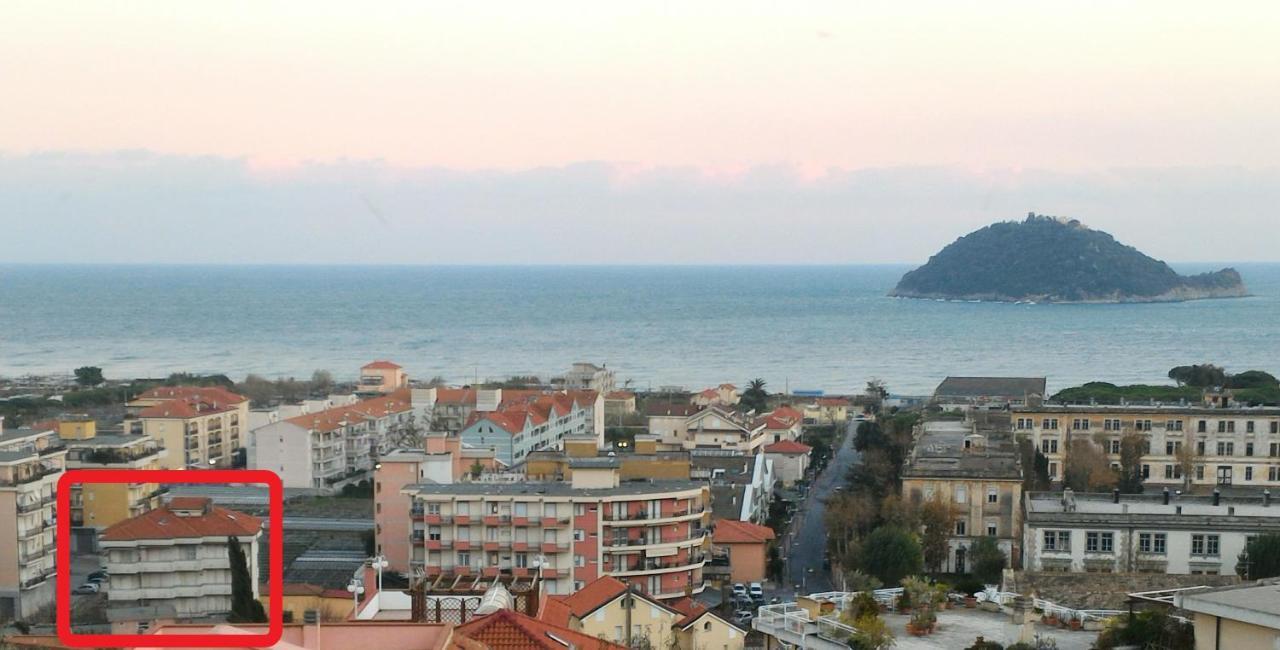 La Casa Di Flavio Casa Vacanze Albenga Exterior foto